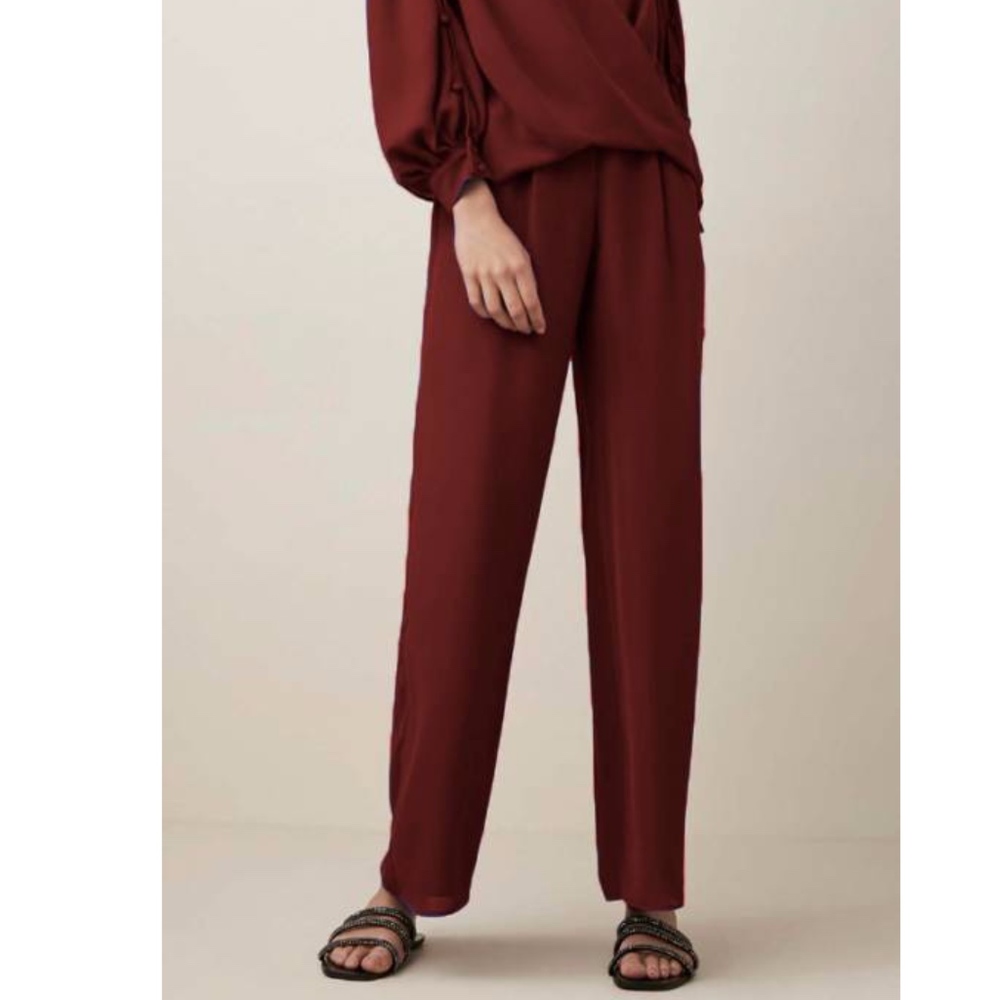 Wide Leg Pocket Pant in Burgundy NWT